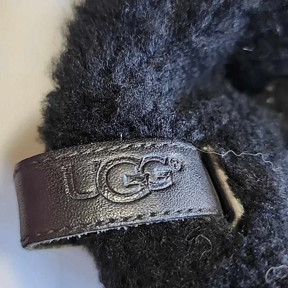 Vintage UGG Black Leather Unisex Boots Sz 9L/7.5M Goth Biker Winter Snow Durable